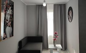 Flora Apartment